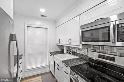 22 W Hill Street #R 11, Baltimore, MD 21230 - Photo 15