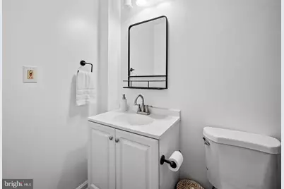 808 S Linwood Avenue, Baltimore, MD 21224 - Photo 19