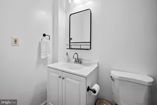 808 S Linwood Ave, Baltimore, MD 21224 - Photo 19