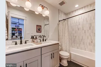 2021 E Lombard Street, Baltimore, MD 21231 - Photo 23