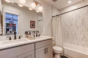 2021 E Lombard St, Baltimore, MD 21231 - Photo 23