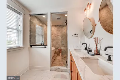 2021 E Lombard Street, Baltimore, MD 21231 - Photo 15