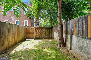 2615 Monument St, Baltimore, MD 21205 - Photo 25