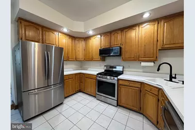 2008 E Lombard Street, Baltimore, MD 21231 - Photo 13