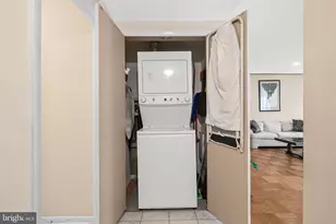 11 Hamill Rd, Baltimore, MD 21210 - Photo 7