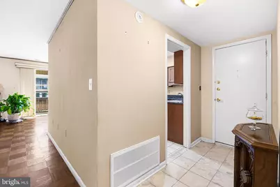 11 Hamill Road #11E, Baltimore, MD 21210 - Photo 5