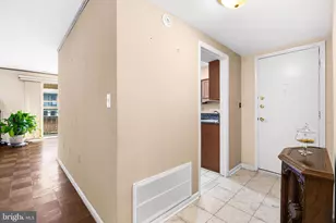 11 Hamill Rd, Baltimore, MD 21210 - Photo 5