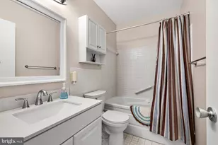 11 Hamill Rd, Baltimore, MD 21210 - Photo 25