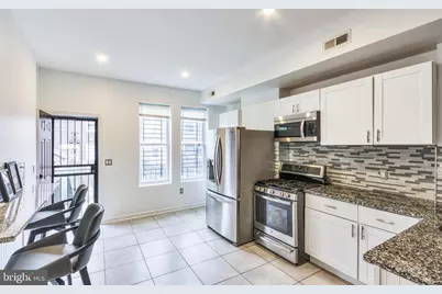819 N Montford Avenue, Baltimore, MD 21205 - Photo 9