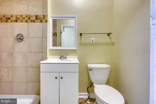 2818 N Calvert Street N, Baltimore, MD 21218 - Photo 39