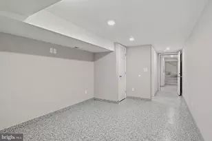 703 N Port St, Baltimore, MD 21205 - Photo 25