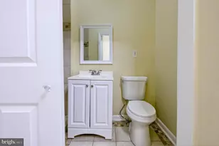 2818 N Calvert Street N, Baltimore, MD 21218 - Photo 45