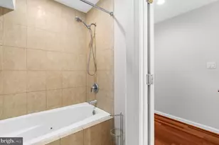 2004 Eastern Ave, Baltimore, MD 21231 - Photo 15