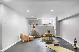 255 S Robinson St, Baltimore, MD 21224 - Photo 33