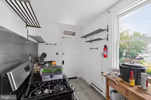 2900 Shirey Ave, Baltimore, MD 21214 - Photo 7