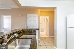 23 Pierside Dr, Baltimore, MD 21230 - Photo 9