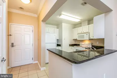 23 Pierside Drive #229, Baltimore, MD 21230 - Photo 5