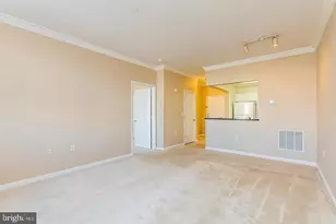 23 Pierside Dr, Baltimore, MD 21230 - Photo 13