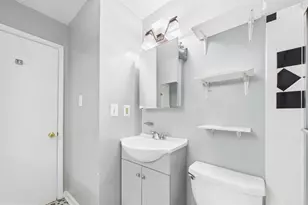 4414 Falls Bridge Dr, Baltimore, MD 21211 - Photo 13