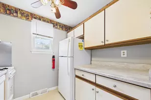 4414 Falls Bridge Dr, Baltimore, MD 21211 - Photo 9