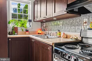 402 S Dallas St, Baltimore, MD 21231 - Photo 7