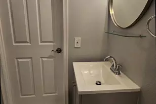 3801 Canterbury Rd, Baltimore, MD 21218 - Photo 17