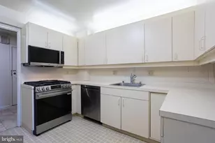 7121 Park Heights Ave, Baltimore, MD 21215 - Photo 17