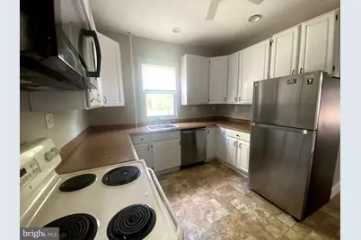 421 E Lake Avenue, Baltimore, MD 21212 - Photo 5