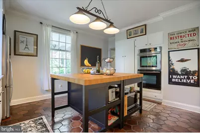 10 W Lake Avenue, Baltimore, MD 21210 - Photo 23