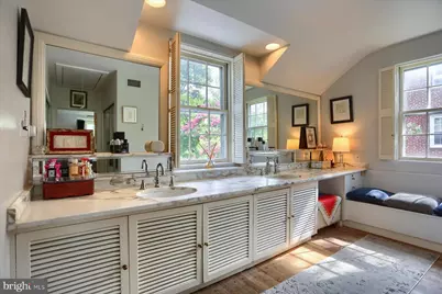 10 W Lake Avenue, Baltimore, MD 21210 - Photo 29