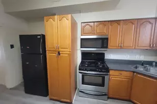 2624 E Hoffman St, Baltimore, MD 21213 - Photo 9