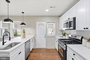 817 Wildwood Pkwy, Baltimore, MD 21229 - Photo 13