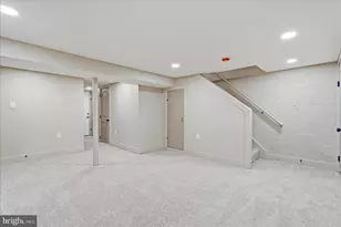 817 Wildwood Pkwy, Baltimore, MD 21229 - Photo 19