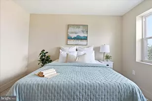 817 Wildwood Pkwy, Baltimore, MD 21229 - Photo 33