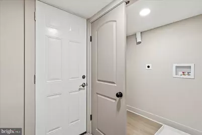 817 Wildwood Parkway, Baltimore, MD 21229 - Photo 21