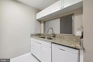 100 Harborview Dr, Baltimore, MD 21230 - Photo 15
