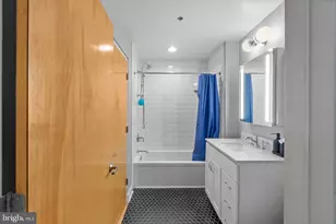 104 W Madison St, Baltimore, MD 21201 - Photo 17