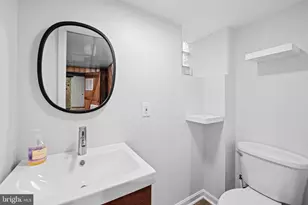 3601 Delverne Rd, Baltimore, MD 21218 - Photo 25