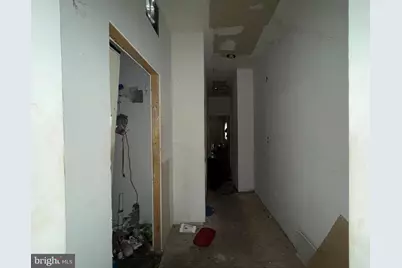 32 S Carrollton Avenue, Baltimore, MD 21223 - Photo 15