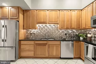 1121 S Clinton St, Baltimore, MD 21224 - Photo 11