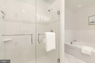 1121 S Clinton St, Baltimore, MD 21224 - Photo 23