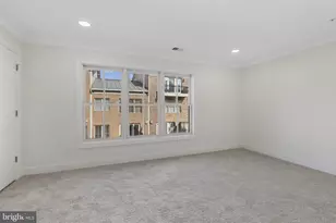 1256 Dockside Cir, Baltimore, MD 21224 - Photo 19