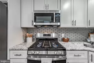 708 W 34th St, Baltimore, MD 21211 - Photo 11
