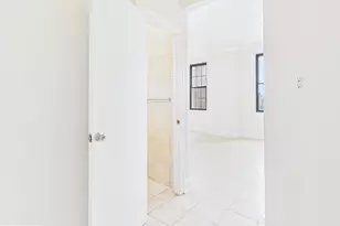 1 E Chase St, Baltimore, MD 21202 - Photo 21