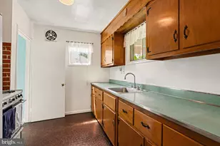 6302 Laurelton Ave, Baltimore, MD 21214 - Photo 7