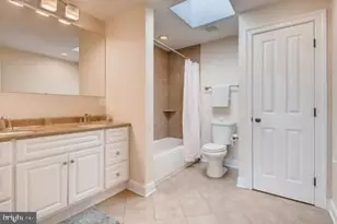 105 S Gilmor Street S, Baltimore, MD 21223 - Photo 27