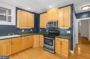 2832 Guilford Ave, Baltimore, MD 21218 - Photo 9