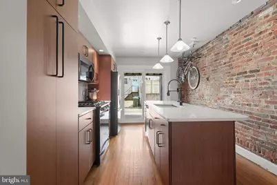 821 S Decker Avenue S, Baltimore, MD 21224 - Photo 17