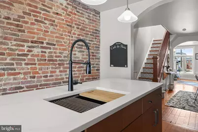 821 S Decker Avenue S, Baltimore, MD 21224 - Photo 15
