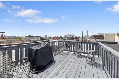 821 S Decker Avenue S, Baltimore, MD 21224 - Photo 41
